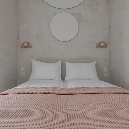 Danes23 - Candy Studio, Self Check-in, Free Parking, Park And River View, Oldtown, A/c Apartment Klaipeda