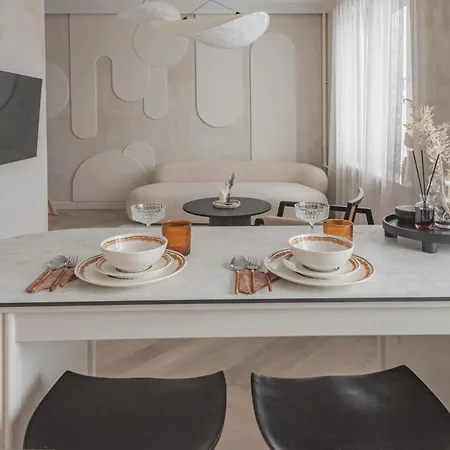 Apartment Danes23 - Candy Studio, Self Check-in, Free Parking, Park And River View, Oldtown, A/c Klaipėda
