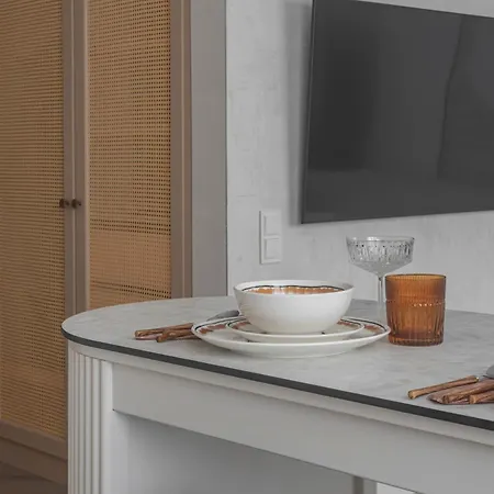 Danes23 - Candy Studio, Self Check-in, Free Parking, Park And River View, Oldtown, A/c Apartman *