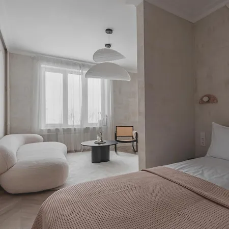 Danes23 - Candy Studio, Self Check-in, Free Parking, Park And River View, Oldtown, A/c Apartment *