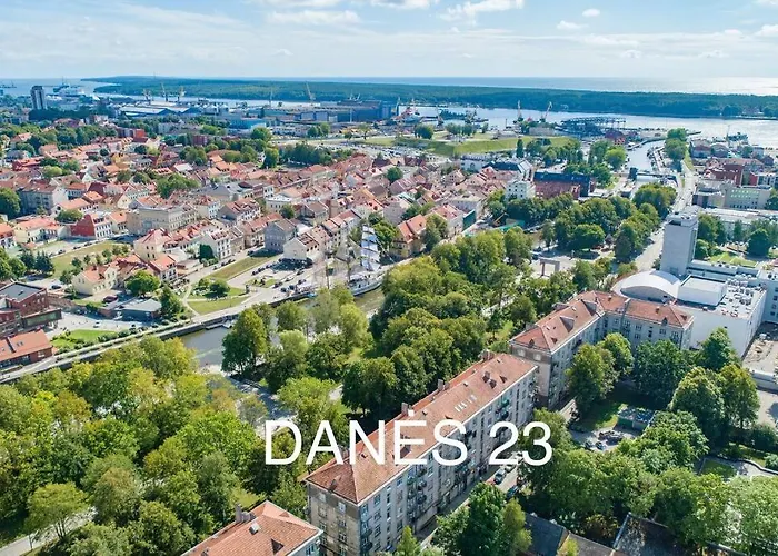 Danes23 - Candy Studio, Self Check-in, Free Parking, Park And River View, Oldtown, A/c